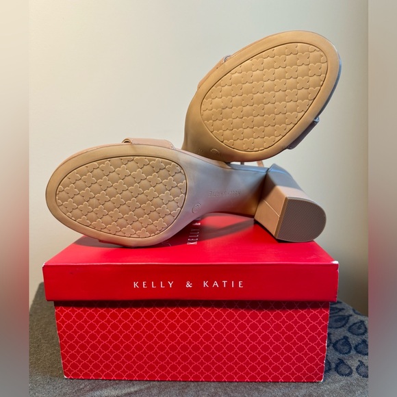 Kelly & Katie Taupe Heeled Sandal - Picture 4 of 7